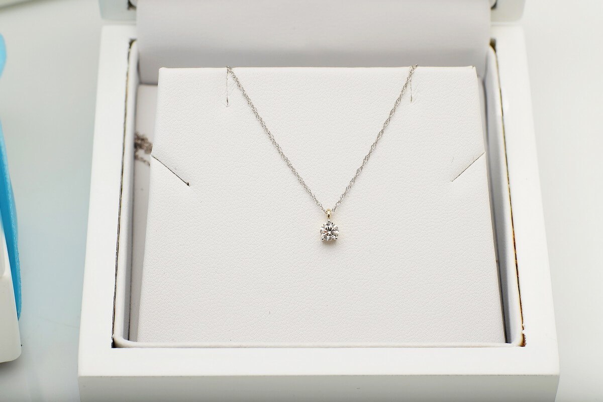 Złoty naszyjnik NZD5901 - Diament